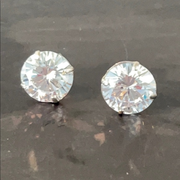 FOREVER 14KWHITE GOLD CUBIC ZIRCONIA EARRINGS NIB - Picture 7 of 16
